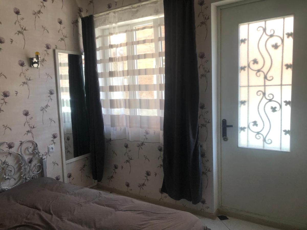 Appartment In Old Tbs, Near Holy Trinity Cathedral Tbilisi Bagian luar foto