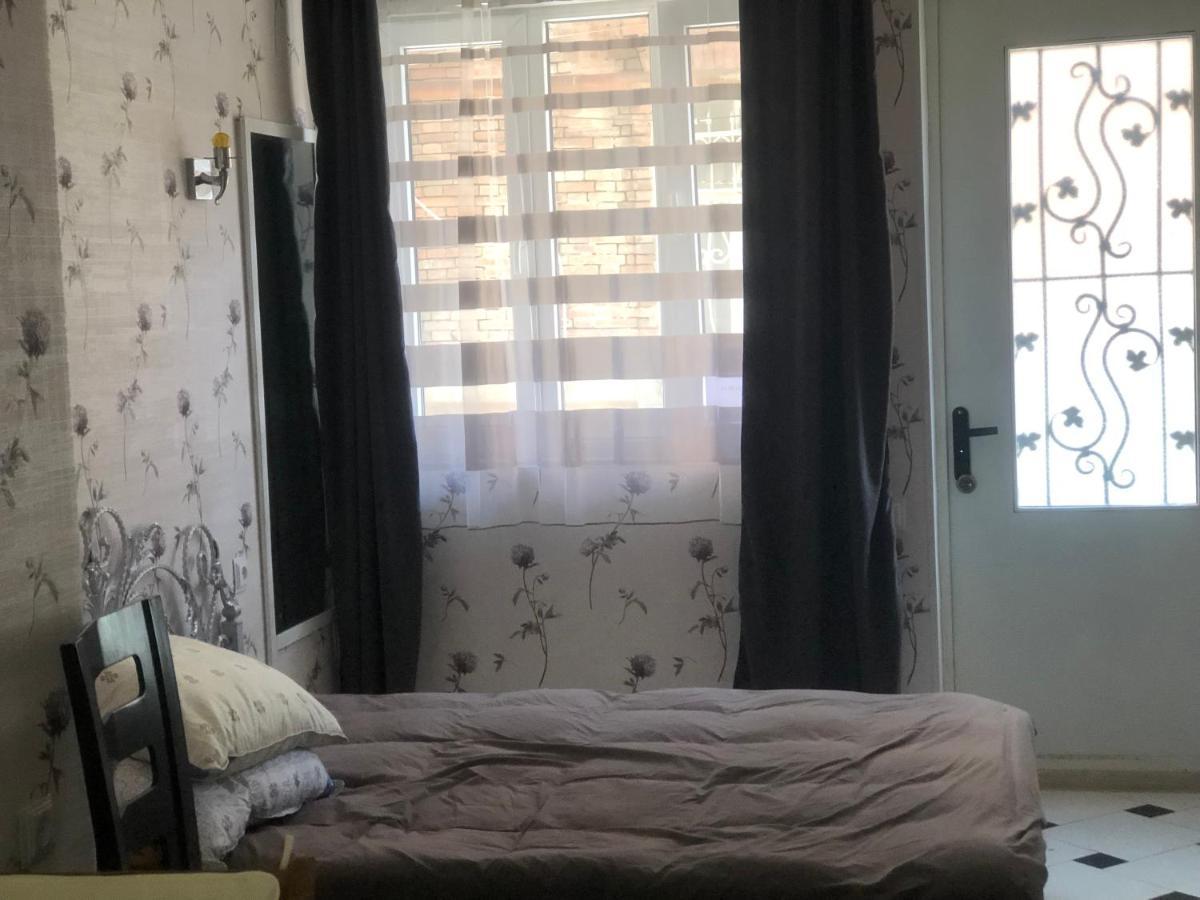 Appartment In Old Tbs, Near Holy Trinity Cathedral Tbilisi Bagian luar foto